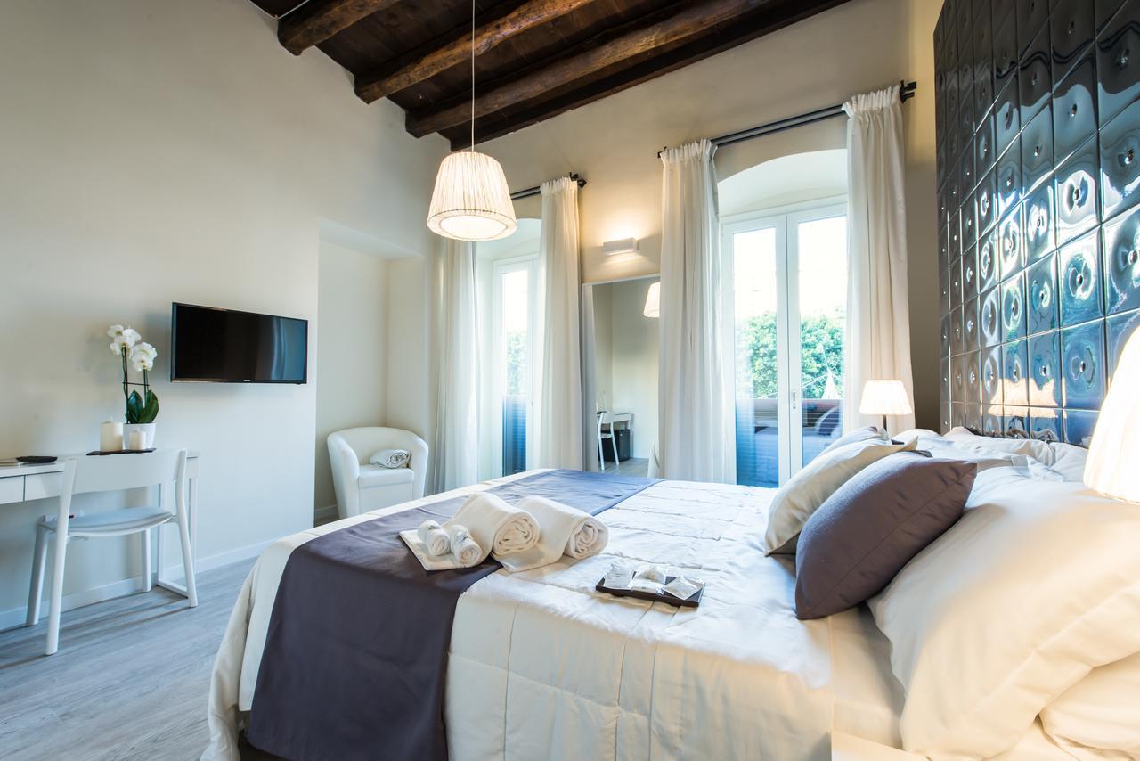 Luxuryenne Hotel Cagliari Exterior photo