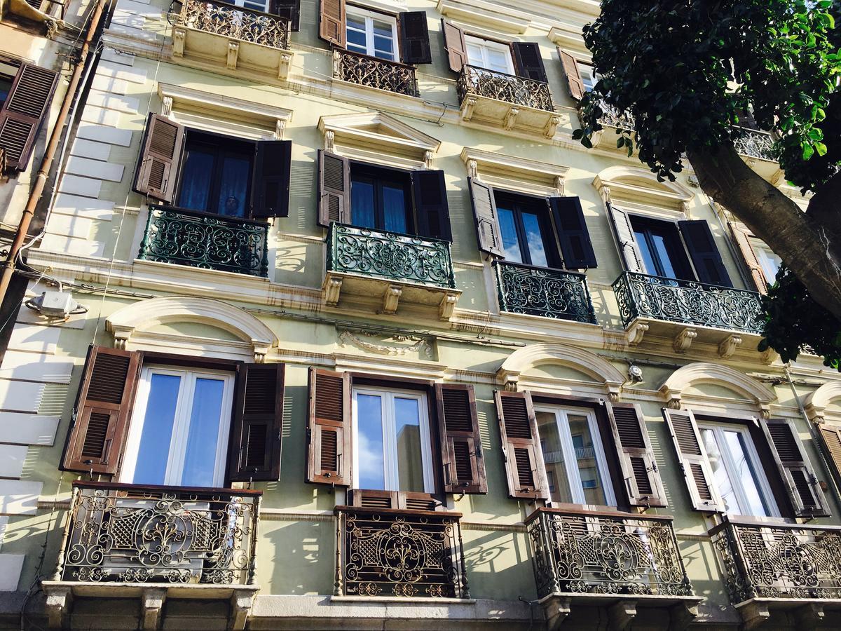 Luxuryenne Hotel Cagliari Exterior photo